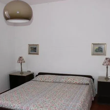 Rosanna Apartment *