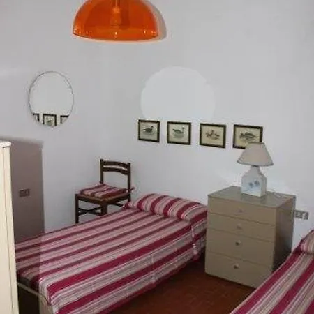 Rosanna Apartment *